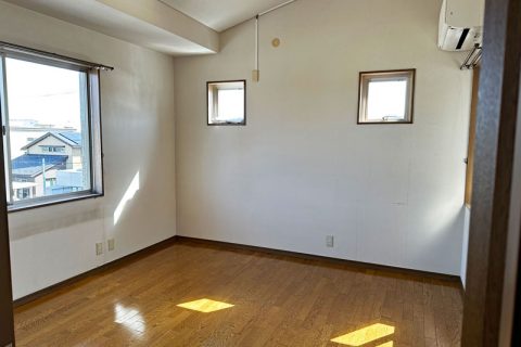 金沢市伏見台1丁目14番16号