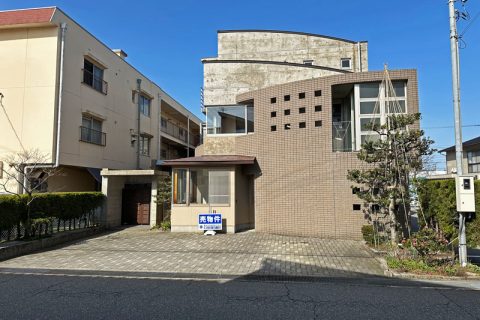 金沢市伏見台1丁目14番16号
