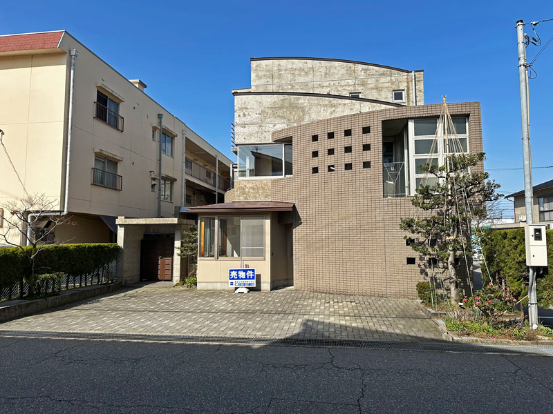 金沢市伏見台1丁目14番16号