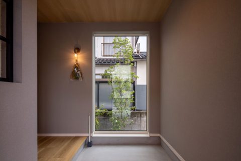 富山県高岡市野村933番地28