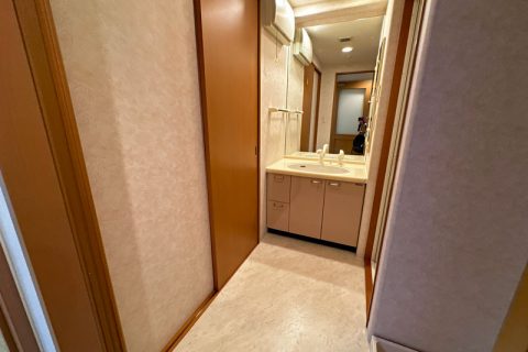 金沢市増泉1丁目568番1(住居表示20番25号）サーパス増泉