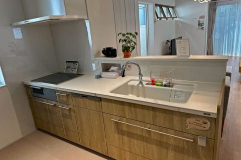 金沢市泉3丁目19番1（住居表示1番24号）