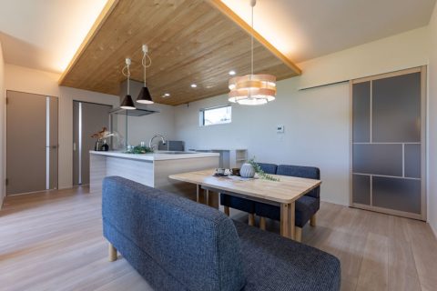 羽咋市酒井町そ86番2、86番3（住居表示86番地2）