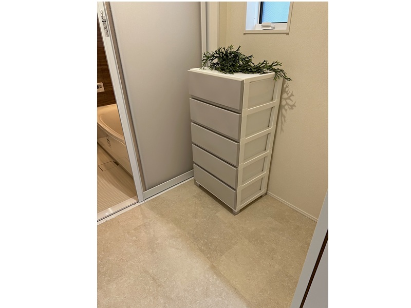 羽咋市酒井町そ86番2、86番3（住居表示86番地2）