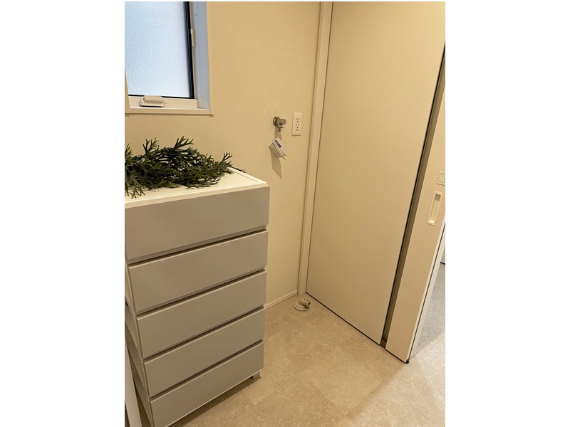 羽咋市酒井町そ86番2、86番3（住居表示86番地2）