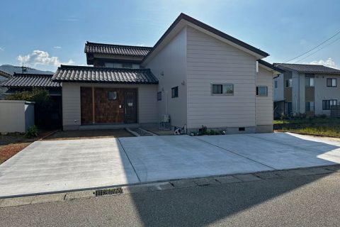 羽咋市酒井町そ86番2、86番3（住居表示86番地2）