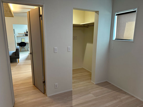 羽咋市酒井町そ86番2、86番3（住居表示86番地2）