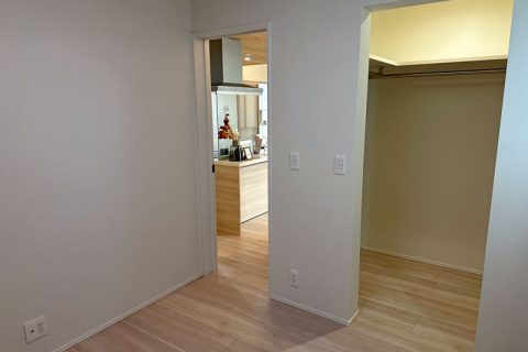 羽咋市酒井町そ86番2、86番3（住居表示86番地2）