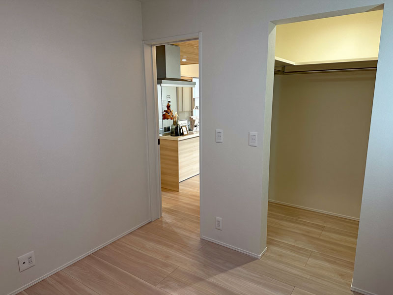 羽咋市酒井町そ86番2、86番3（住居表示86番地2）