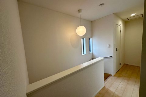 愛知県名古屋市守山区鳥羽見１丁目703番3（住居表示7番4号-2）