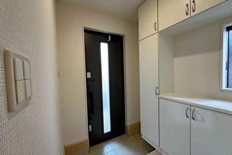 愛知県名古屋市守山区鳥羽見１丁目703番3（住居表示7番4号-2）