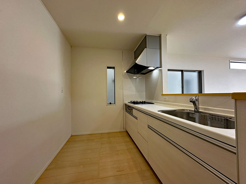 愛知県名古屋市守山区鳥羽見１丁目703番3（住居表示7番4号-2）