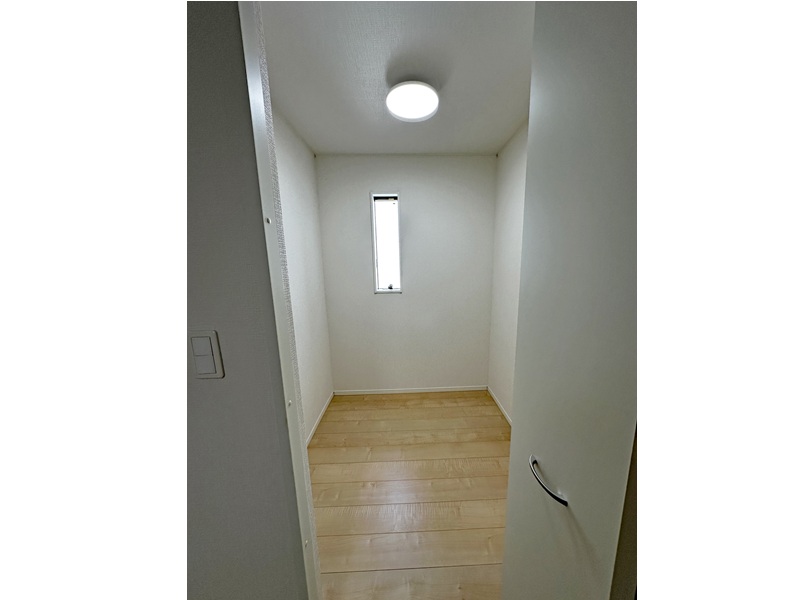 愛知県名古屋市守山区鳥羽見１丁目703番3（住居表示7番4号-2）