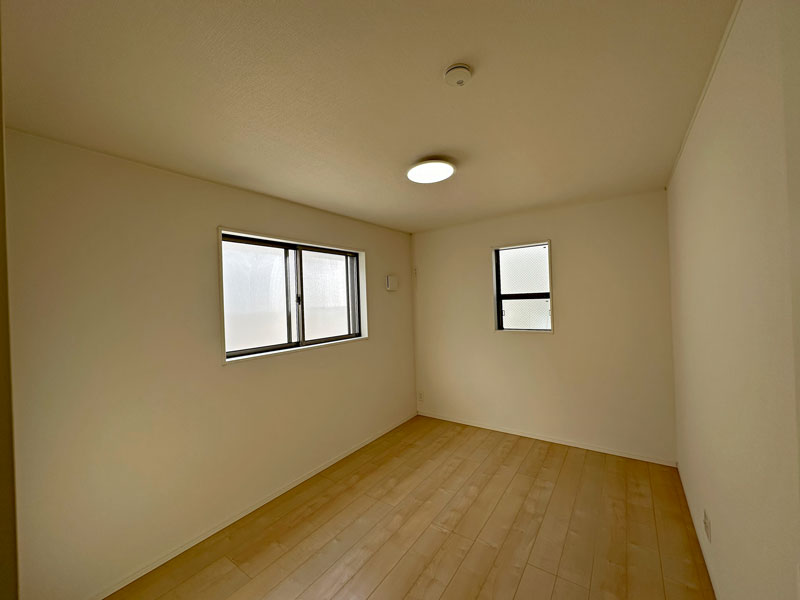 愛知県名古屋市守山区鳥羽見１丁目703番3（住居表示7番4号-2）