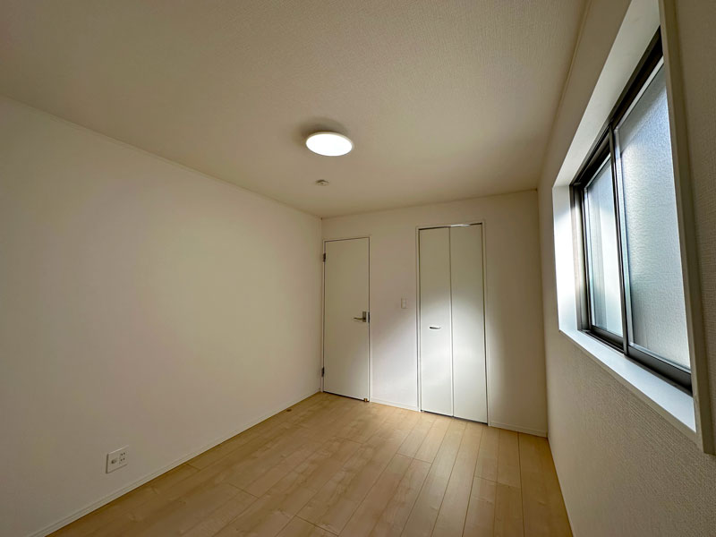 愛知県名古屋市守山区鳥羽見１丁目703番3（住居表示7番4号-2）