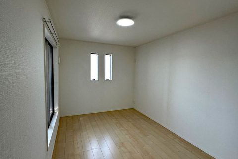 愛知県名古屋市守山区鳥羽見１丁目703番3（住居表示7番4号-2）