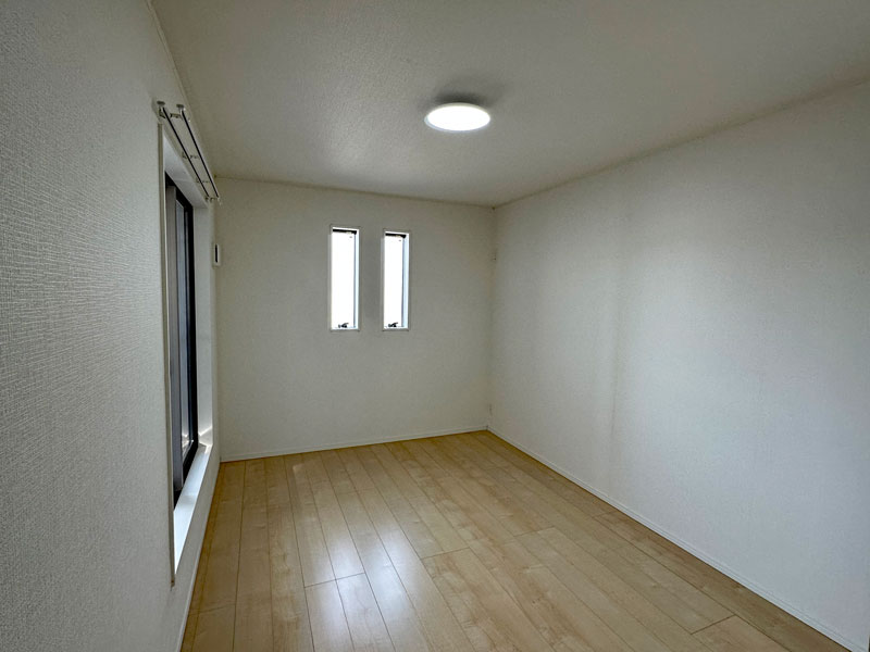 愛知県名古屋市守山区鳥羽見１丁目703番3（住居表示7番4号-2）