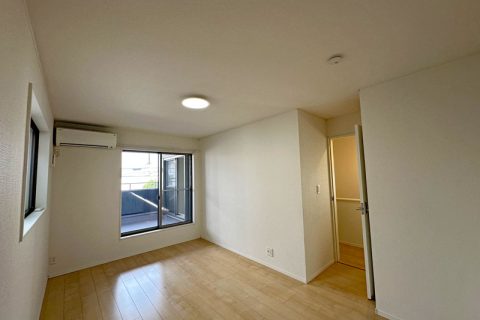 愛知県名古屋市守山区鳥羽見１丁目703番3（住居表示7番4号-2）