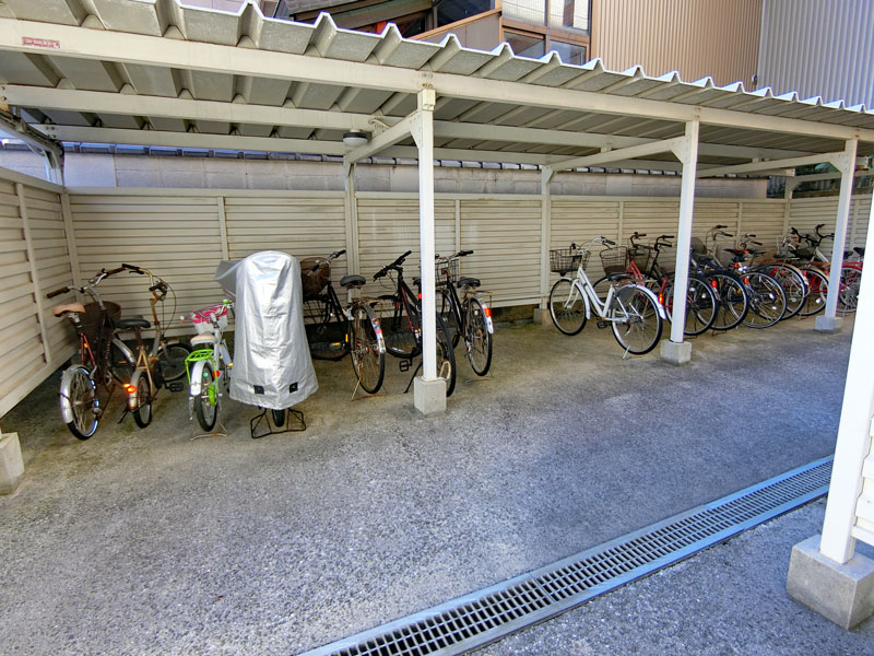 金沢市十一屋町　ロイヤルシャトー寺町台103号室