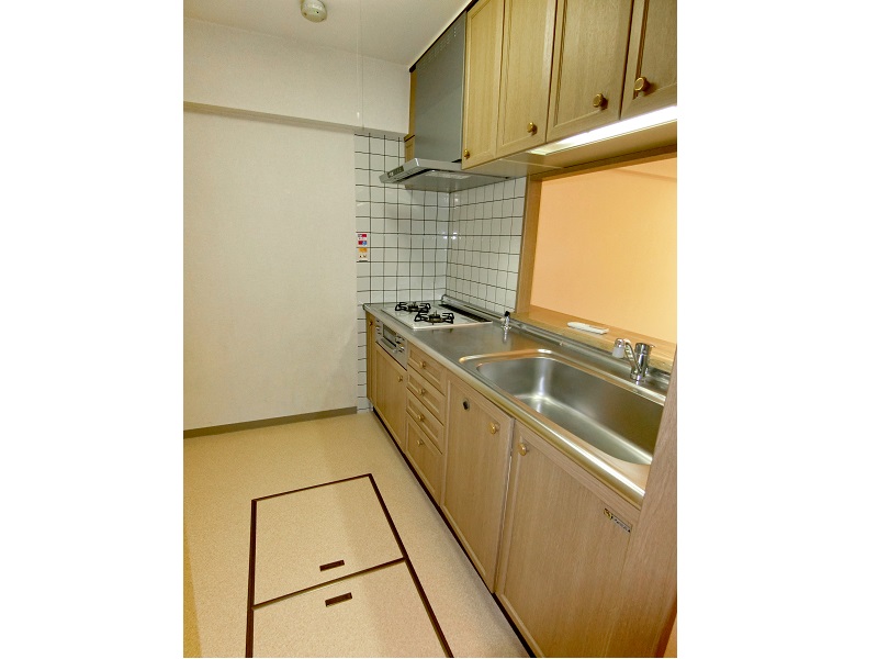 金沢市十一屋町　ロイヤルシャトー寺町台103号室